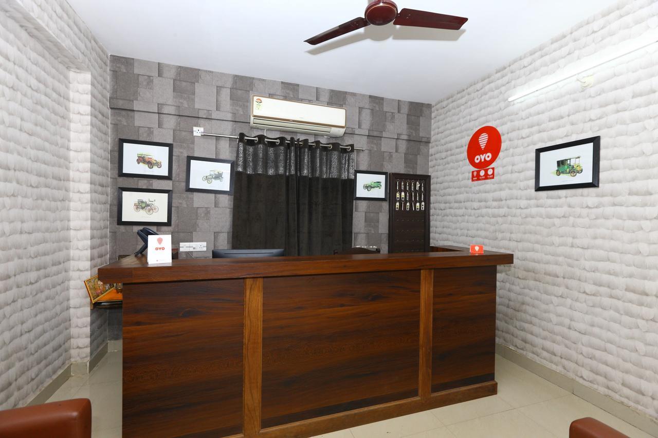 Hotel Oyo 4917 Near Sathyabama University 3*